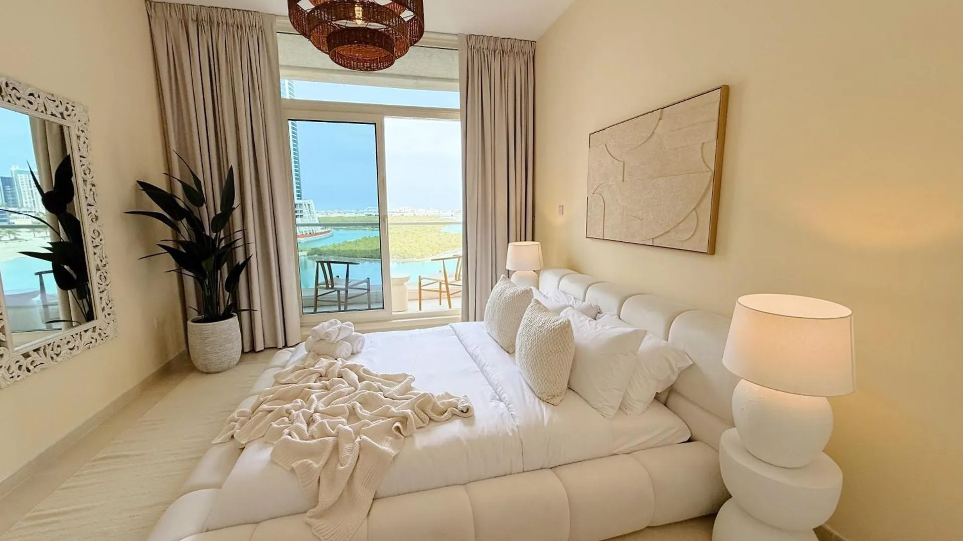 Daire Boho Retreat Serene Lagoon Views Abu Dabi